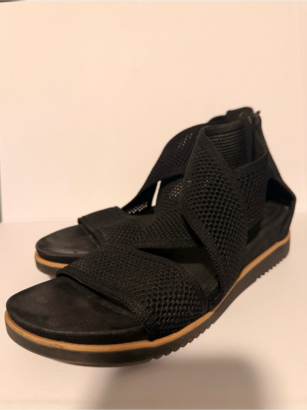 Eileen Fisher Women’s Black Knit Strap Sandals